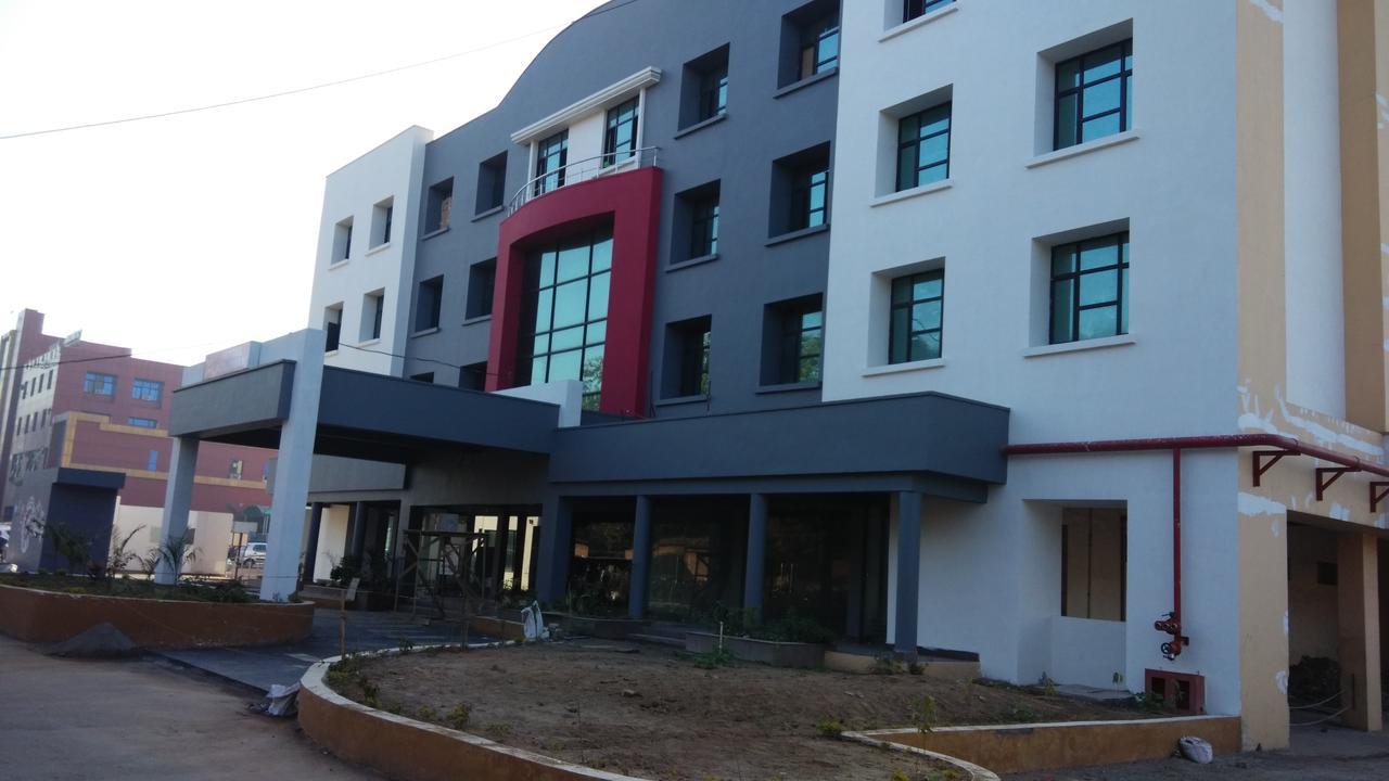 Max Hotels Jabalpur Dış mekan fotoğraf